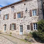 Ancien Presbytere Avec 3 Au Pied D'une Forteresse Medievale - Fr-1-582-113 * Arlempdes