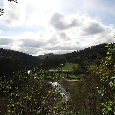 Ancien Presbytere Avec 3 Au Pied D'une Forteresse Medievale - Fr-1-582-113 度假居 Arlempdes