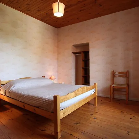 Ancien Presbytere Avec 3 Au Pied D'une Forteresse Medievale - Fr-1-582-113 度假居 *